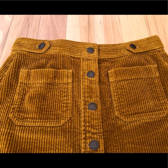 Madewell size 2 brown corduroy button down skirt - Picture 2 of 4